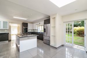 Photo 11- click for photo gallery